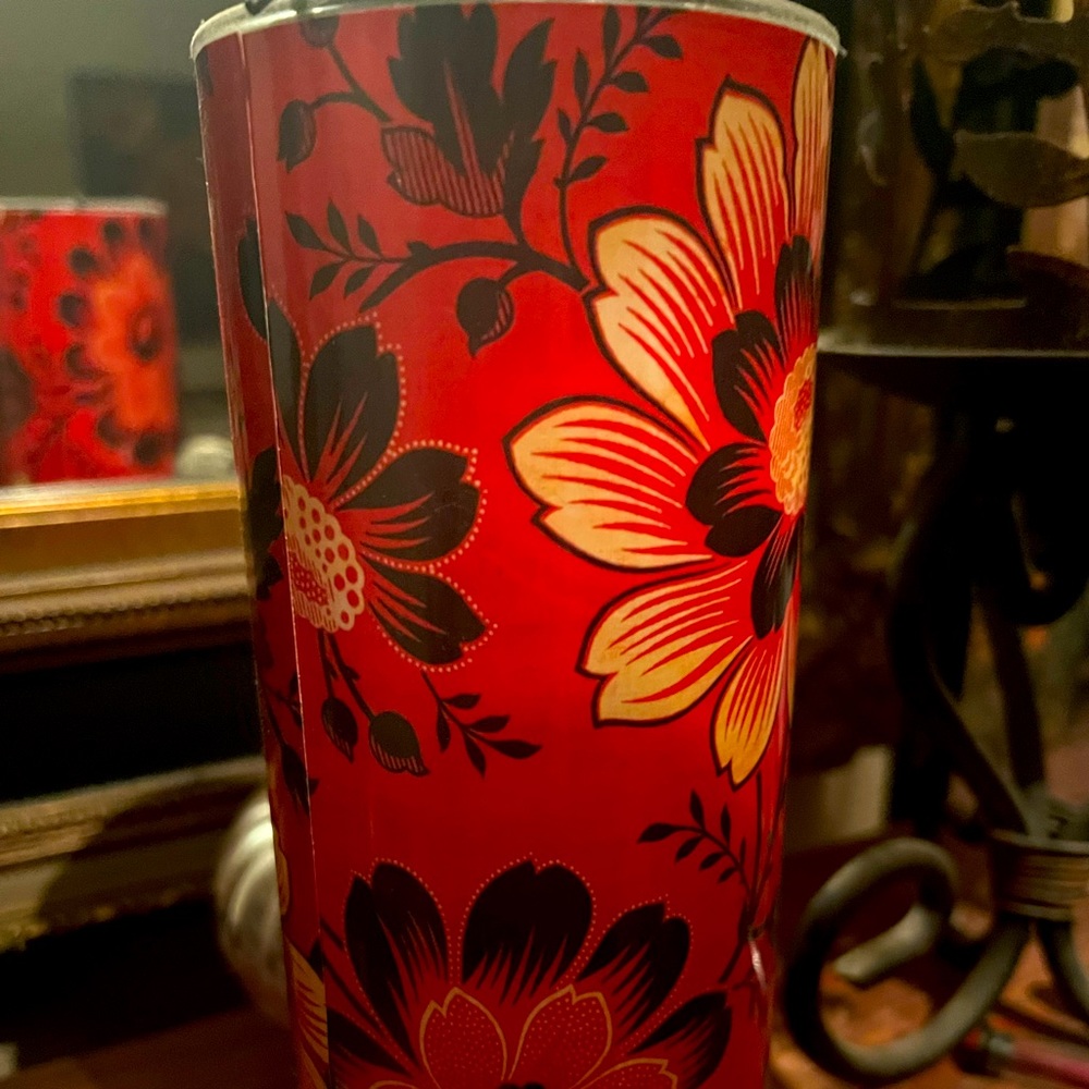 Floral print candle holder